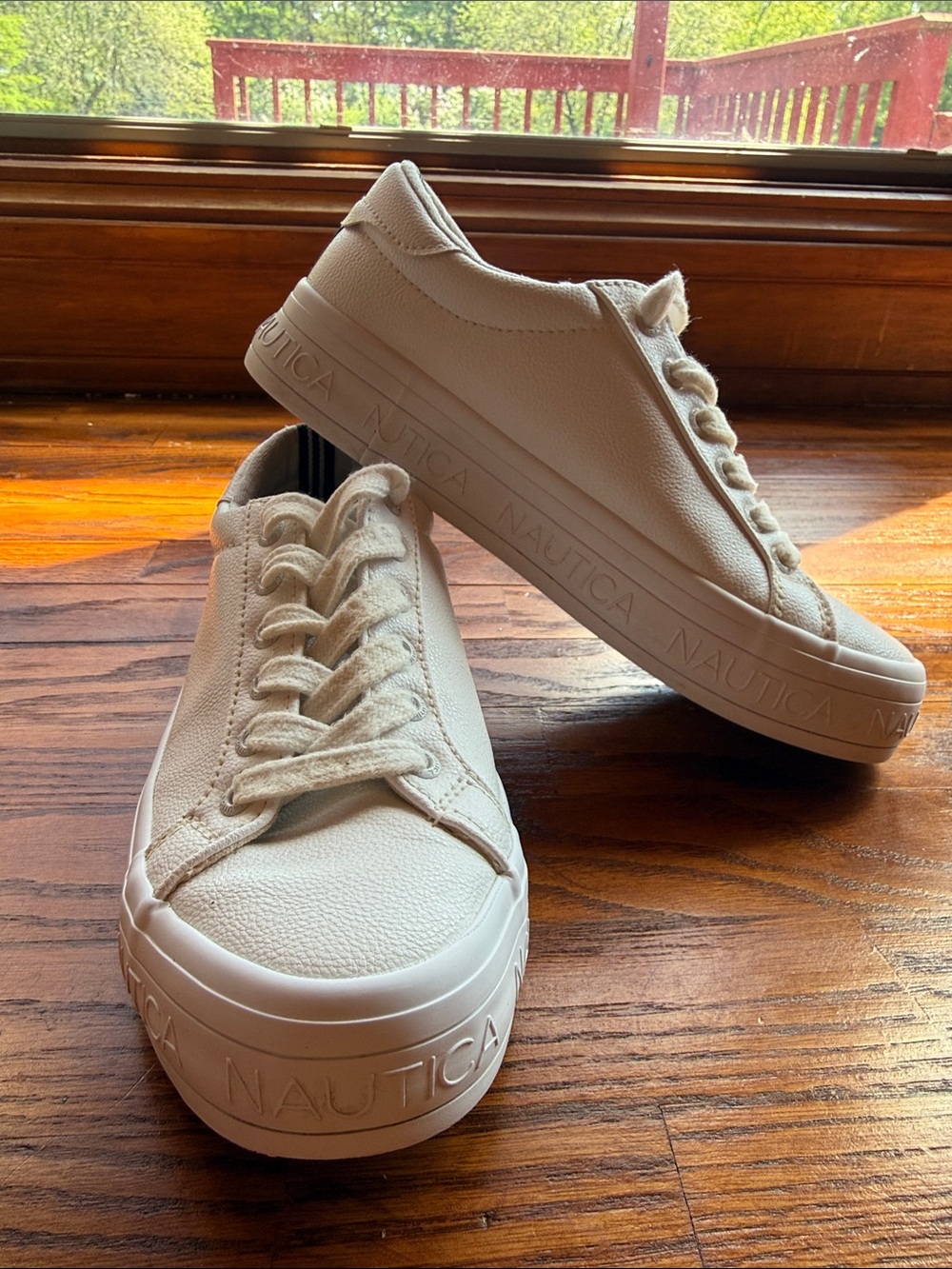Nautica Women's Off-White Platform Lace-Up Sneakers
Size 6